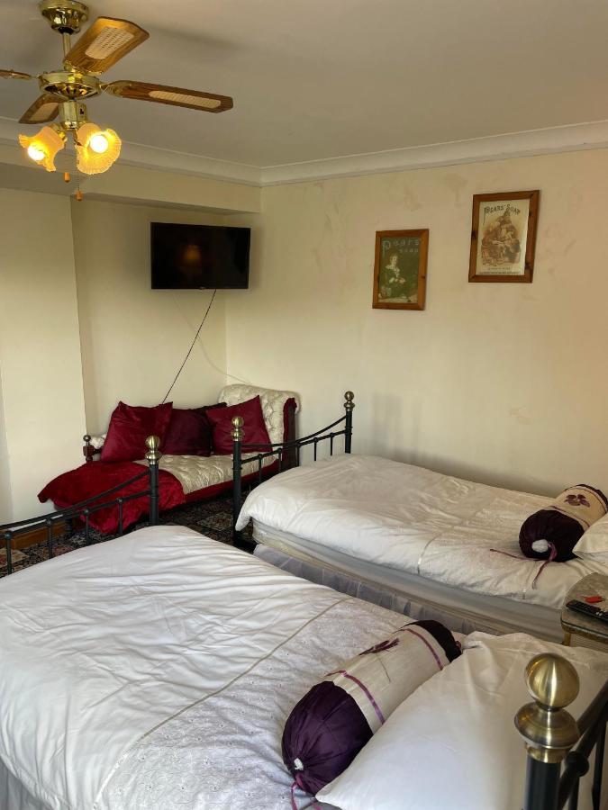 Prince Of Wales Inn Rhymney Εξωτερικό φωτογραφία