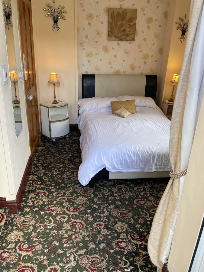 Prince Of Wales Inn Rhymney Εξωτερικό φωτογραφία
