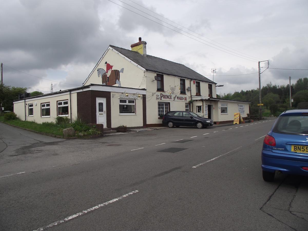 Prince Of Wales Inn Rhymney Εξωτερικό φωτογραφία