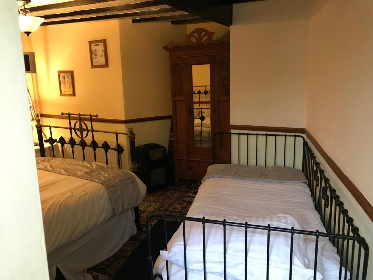 Prince Of Wales Inn Rhymney Εξωτερικό φωτογραφία