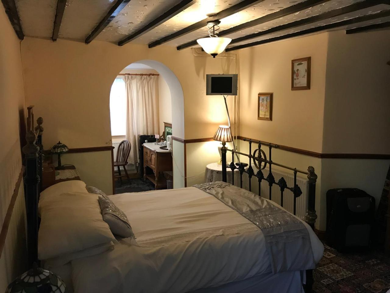 Prince Of Wales Inn Rhymney Εξωτερικό φωτογραφία